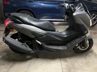 Yamaha NMAX 125 Scooter Negro/Gris