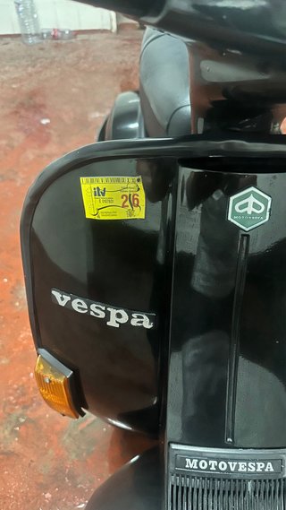 Vespa TX 200 Negra