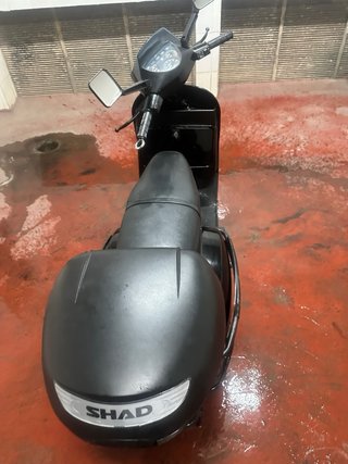 Vespa TX 200 Negra
