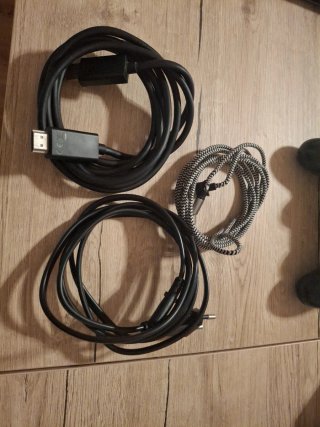 PS4 (PlayStation 4) + Controller e 5 Giochi