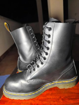 Stivali Dr Martens con punta in acciaio taglia 43