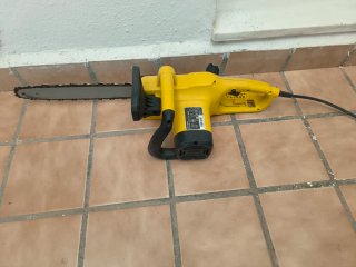Motosierra Eléctrica AOII044 Amarilla