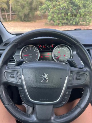 Peugot 508 SW familia semiautomatco