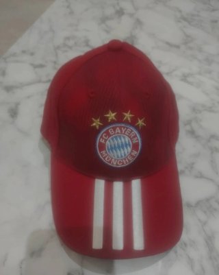 Gorra FC Bayern Múnich Adidas Roja