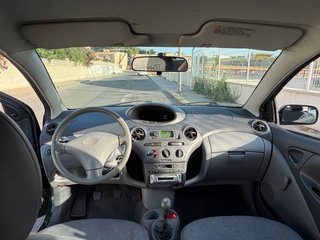 Toyota Yaris 2000