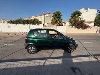 Toyota Yaris 2000