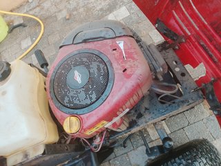 Tractor cortacésped Jonsered LT 14