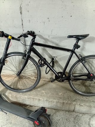 Bicicleta Cube Negra
