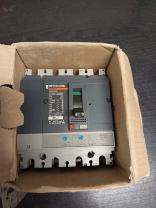 Interruptores Automáticos Cajas Moldeadas Merlin G