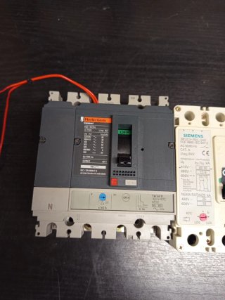 Interruptores Automáticos Cajas Moldeadas Merlin G