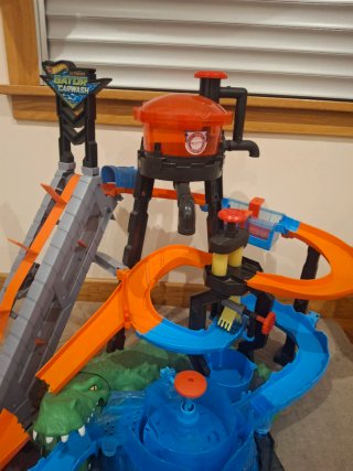 Pista Hot Wheels Cocodrilo Destructor