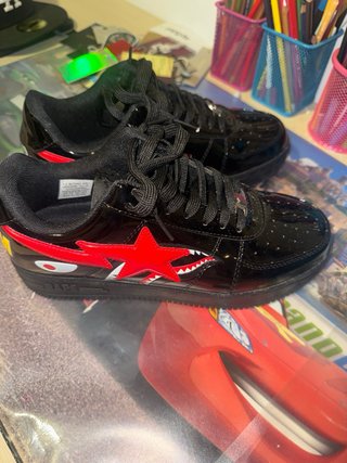 Zapatillas BAPE Negras y Rojas edicion limitada