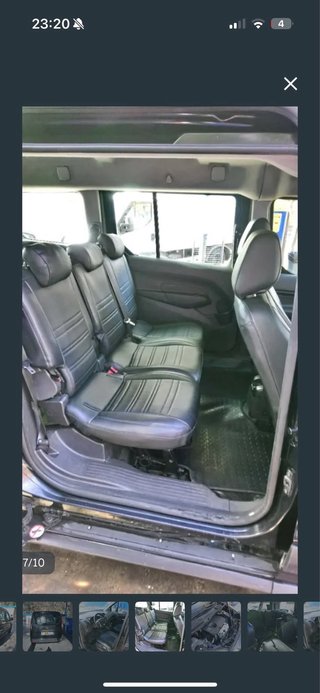 Ford Transit Connect Negra