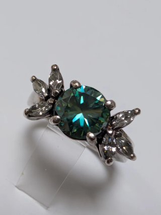 Anillo Moissanita Verde
