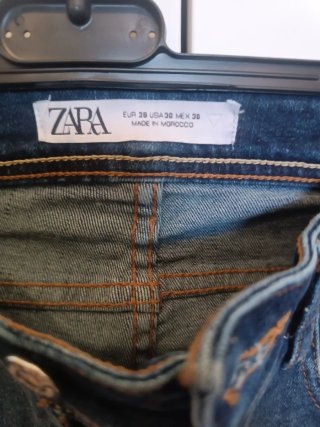 Pantalón vaquero Zara azul