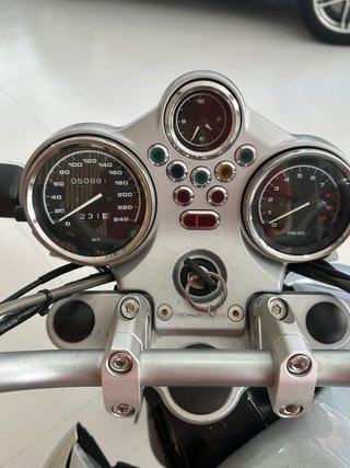 BMW R850R Plata