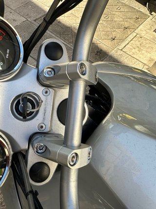 BMW R850R Plata