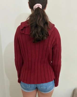Jersey Lacoste Rojo con Capucha y Botones Madera