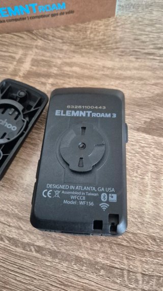 GPS Wahoo Roam V3 na caixa