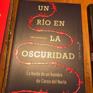 Lote 3 libros crónicas.