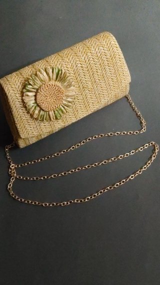 Bolso Clutch Paja Caqui con Flor