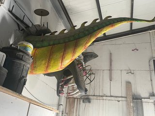 Figura para carroza. cabeza de dragon.