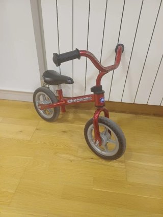 Bicicleta de equilibrio Chicco Roja