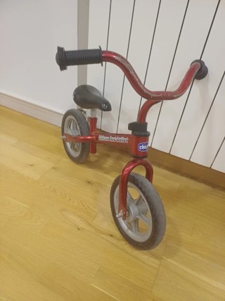 Bicicleta de equilibrio Chicco Roja