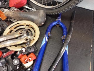 Lote de piezas y repuestos para bicicleta