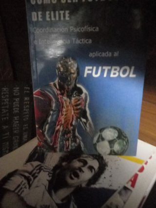 Libro Messi: Genios del Balón
