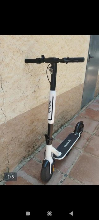 Patín Eléctrico Reebok Blanco como nuevo