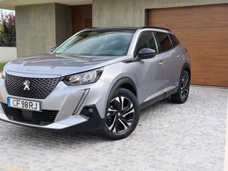 Peugeot e-2008 2021