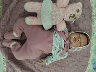 Muñeco bebé realista con ropa