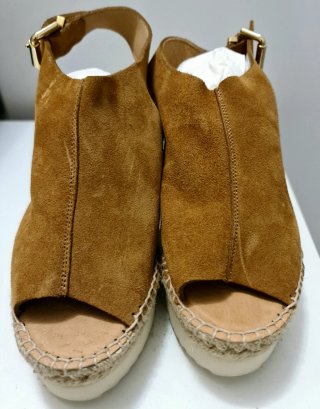 Sandali con zeppa in camoscio marrone