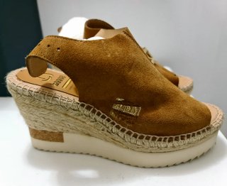 Sandali con zeppa in camoscio marrone