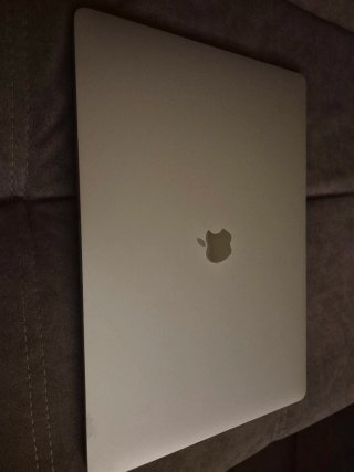 MacBook Pro 16 i7 500GB 16GB