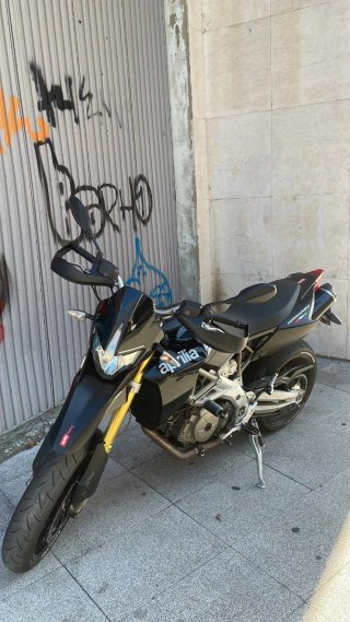 Aprilia Dorsoduro 750