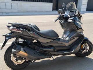 Voge SR4 MAX T Maxi Scooter Negra/Gris