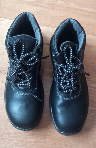 Zapatos de trabajo Mendi punta de acero