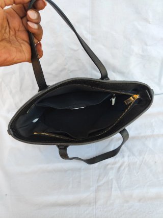 Borsa Tote Furla in pelle Saffiano nera