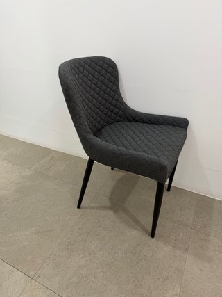 2 Sillas de comedor gris acolchada de JYSK