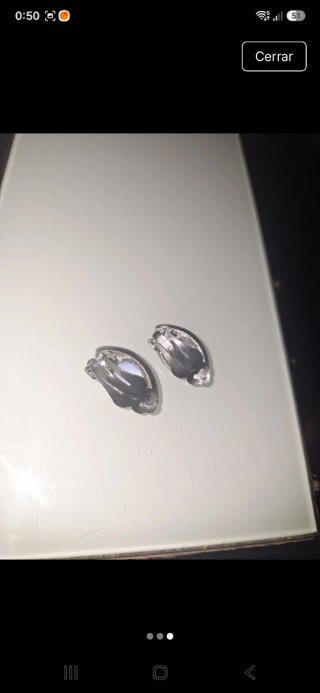 Pendientes azules y plateados