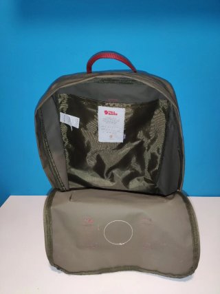 Mochila Fjallraven Kanken Verde y Roja 20L