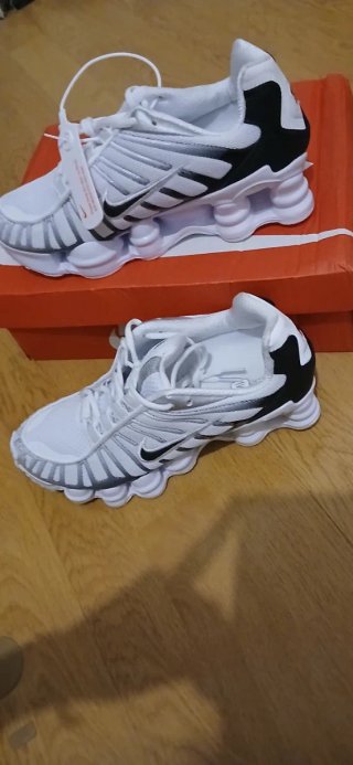 Nike Shox TL Blancas y Negras
