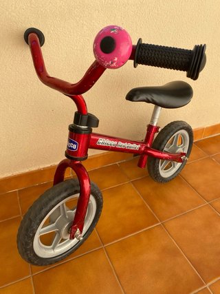 Bici sin pedales Chicco roja