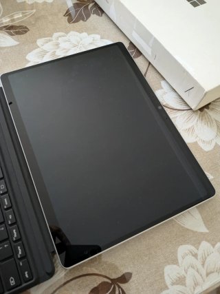 Surface Pro 11th Gen: 512GB, 13" OLED 120HZ, SDX E
