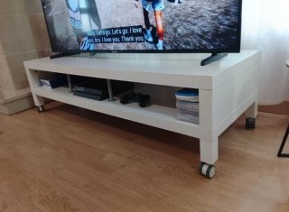 Mueble TV Ikea Lack Blanco con ruedas de regalo