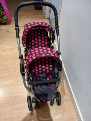 Carrito gemelar de juguete