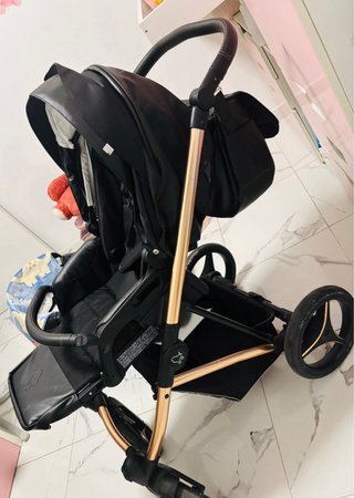 Carro de bebé AdriaBaby negro con capota