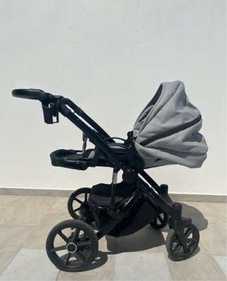 Carro de bebé: capazo y silla + extras